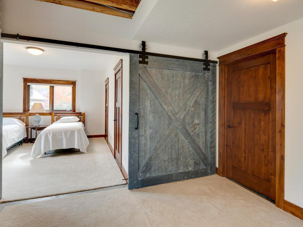 4165 Lakeridge Road Chanhassen, MN 55331 - Photo 33 of 43 Gallery Image 33