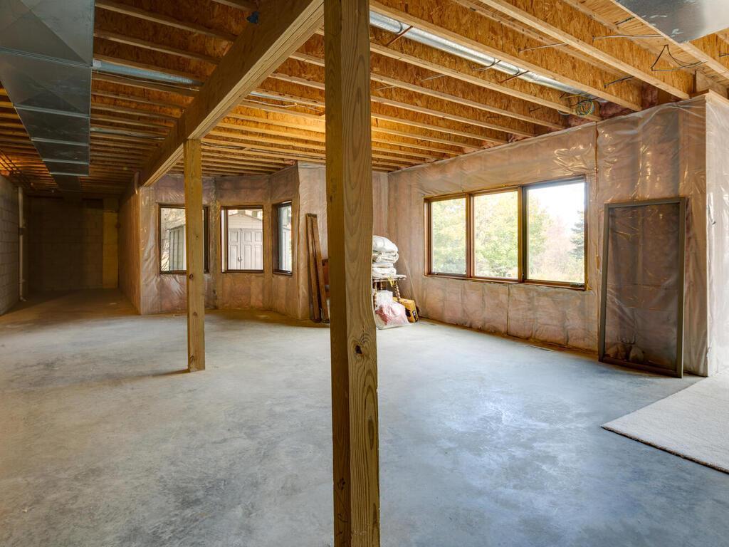 4165 Lakeridge Road Chanhassen, MN 55331 - Photo 37 of 43 Gallery Image 37