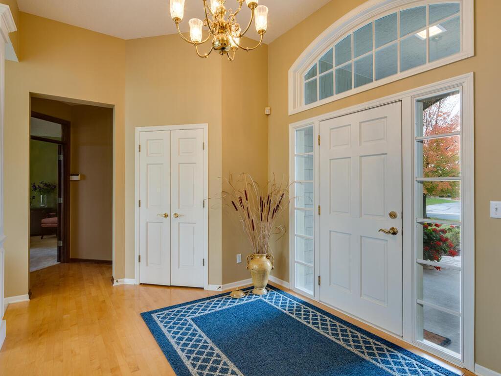 4165 Lakeridge Road Chanhassen, MN 55331 - Photo 5 of 43 Gallery Image 5