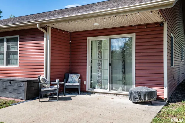 $269,000 | 307 Noah Lane, Carterville, IL 62918