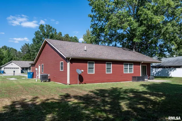 $269,000 | 307 Noah Lane, Carterville, IL 62918