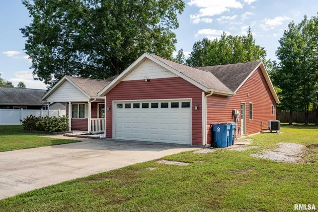 $269,000 | 307 Noah Lane, Carterville, IL 62918
