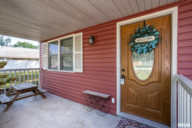 $269,000 | 307 Noah Lane, Carterville, IL 62918