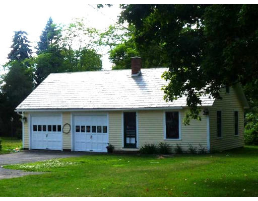 156 Montague Road Amherst, MA 01002 - Photo 4 of 14