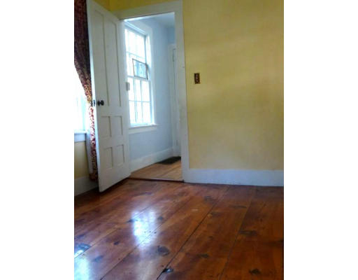 156 Montague Road Amherst, MA 01002 - Photo 5 of 14