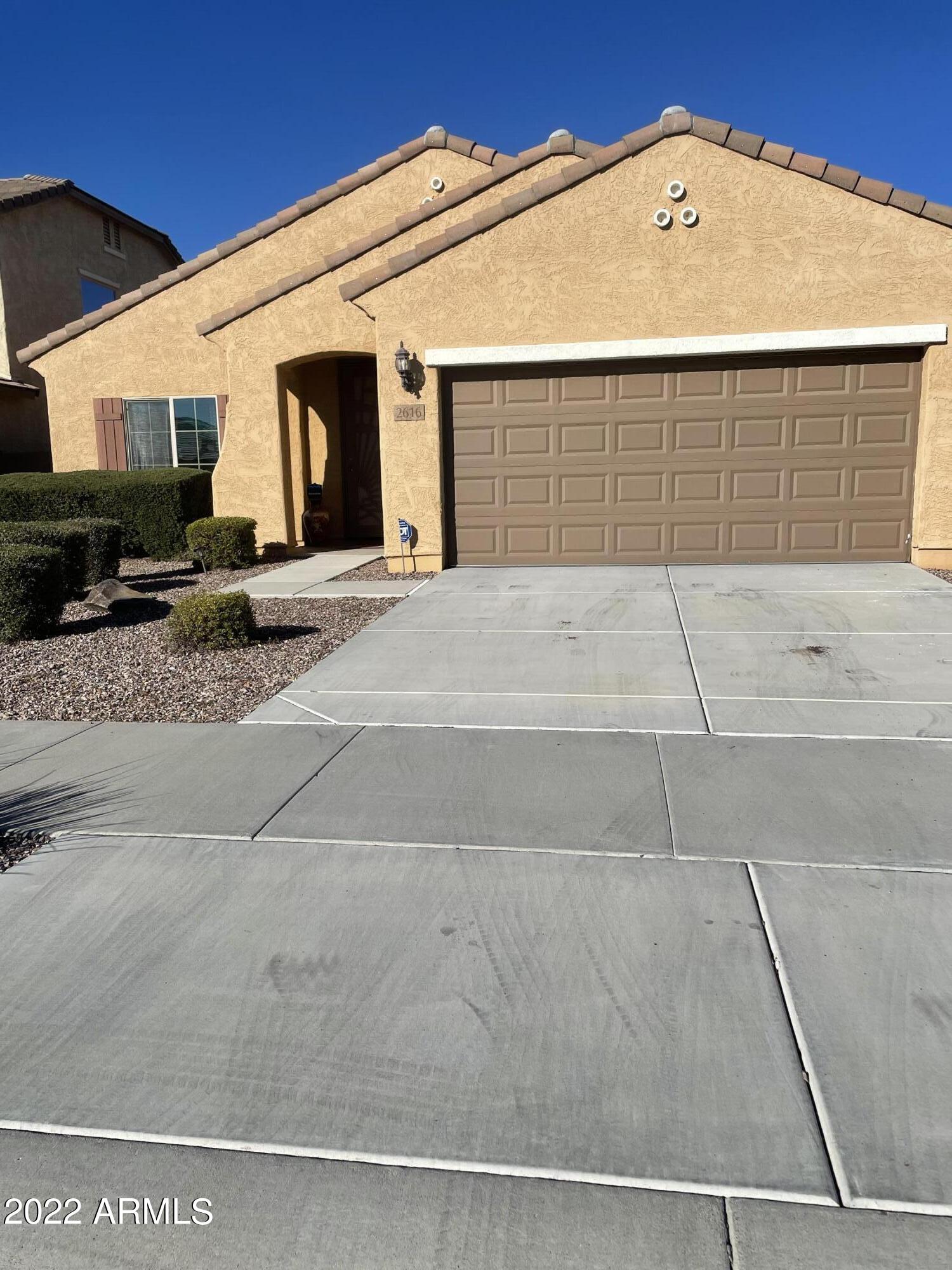 2616 West Rabjohn Road Phoenix, AZ 85085 - Photo 2 of 21 9D9FDE4E-27F0-4C8D-9866-5E77B23FCDBA