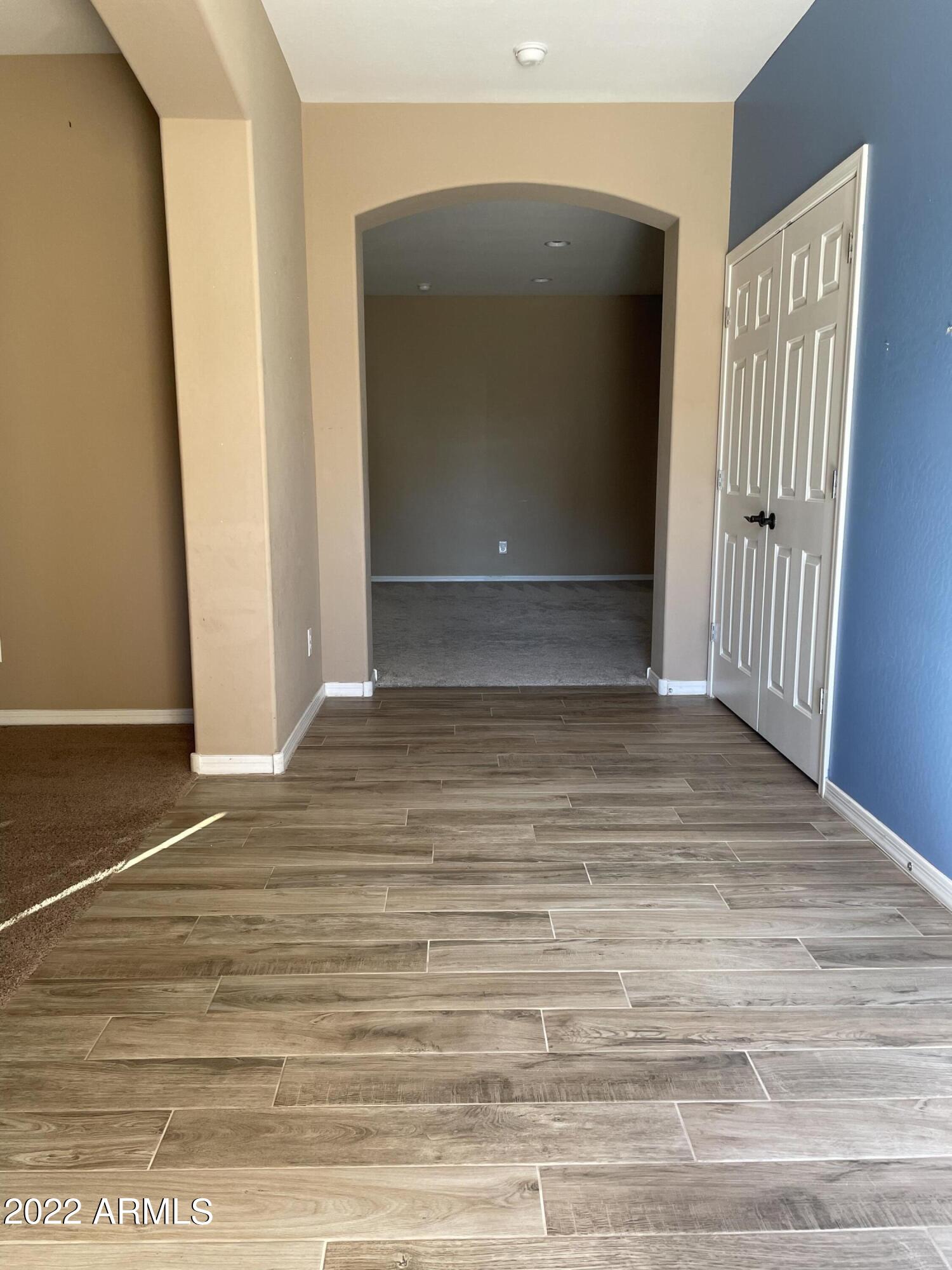 2616 West Rabjohn Road Phoenix, AZ 85085 - Photo 4 of 21 E0CFBAAF-4A3F-467D-B656-E997D30B59F4
