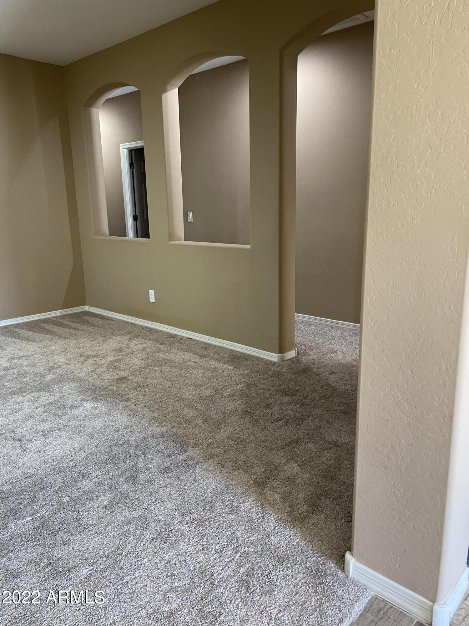 2616 West Rabjohn Road Phoenix, AZ 85085 - Photo 7 of 21 5556A684-20E5-471C-91C7-4560F8EC753D
