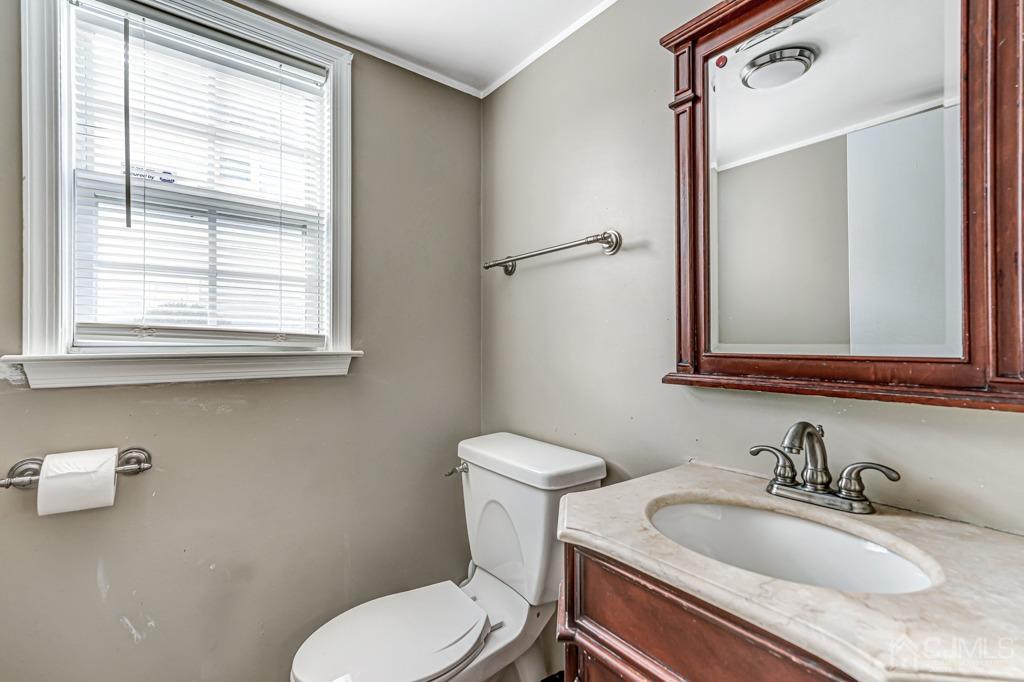 23 Sycamore Road Middlesex, NJ 08846 - Photo 14 of 23 Gallery Image 14