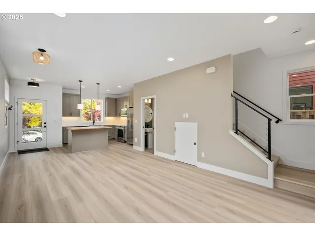 $469,900 | 2622 North Kilpatrick Street, Portland, OR 97217