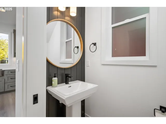 $469,900 | 2622 North Kilpatrick Street, Portland, OR 97217