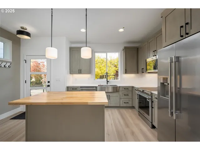 $469,900 | 2622 North Kilpatrick Street, Portland, OR 97217