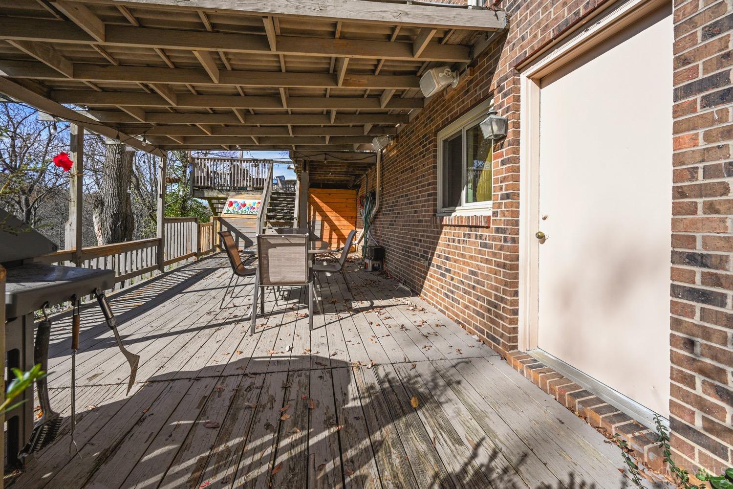 5229 Race Road Cincinnati, OH 45247 - Photo 13 of 46