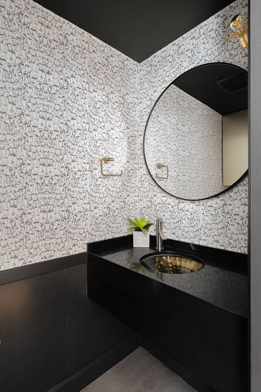 115 Governor Winthrop Road, Unit 115 Somerville, MA 02145 - Photo 11 of 30