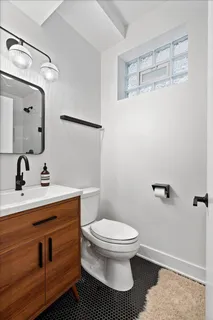 $1,225,000 | 610 North Damen Avenue, Chicago, IL 60612