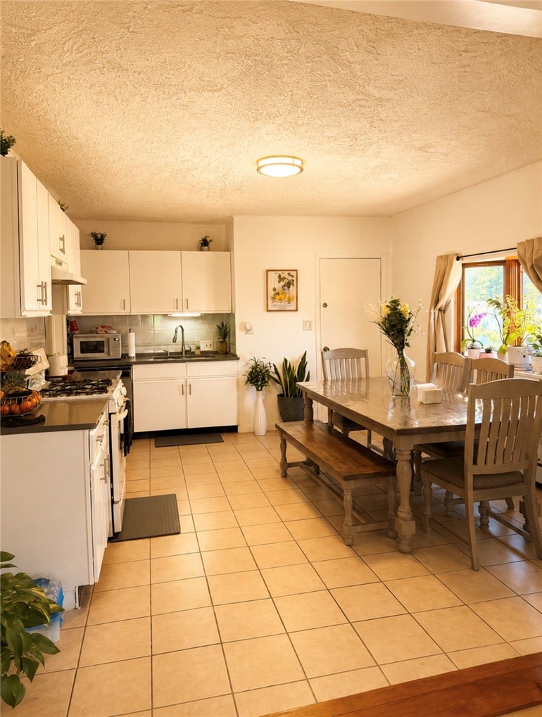 6 Fowler Street Providence, RI 02909 - Photo 4 of 8