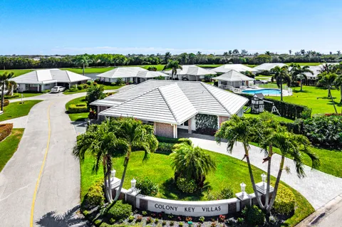 $689,900 | 351 Colony Key Circle, Atlantis, FL 33462