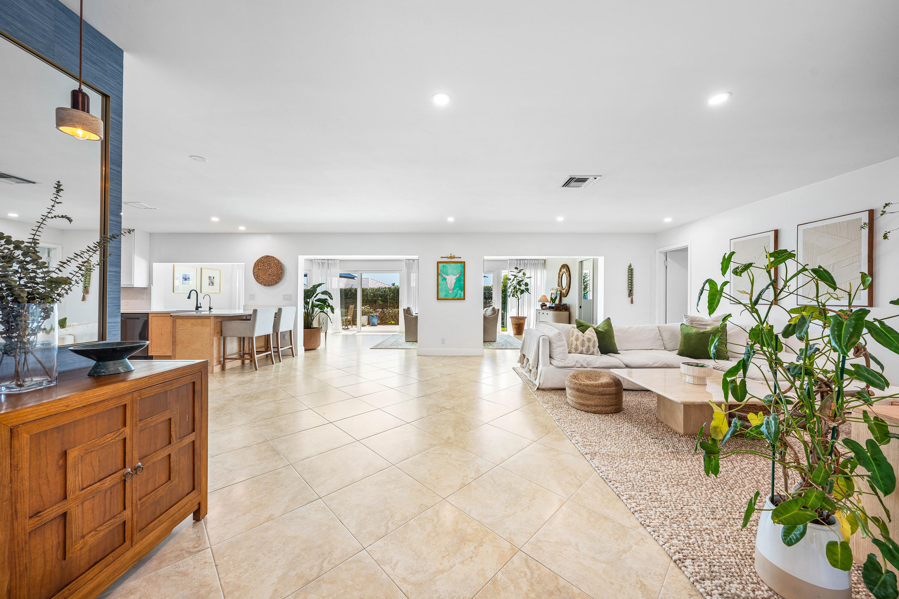 351 Colony Key Circle Atlantis, FL 33462 - Photo 14 of 71 007-351ColonyKeyCircle-Atlantis-FL-33462