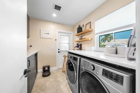 $689,900 | 351 Colony Key Circle, Atlantis, FL 33462