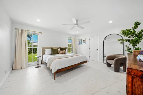 $689,900 | 351 Colony Key Circle, Atlantis, FL 33462