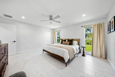 $689,900 | 351 Colony Key Circle, Atlantis, FL 33462