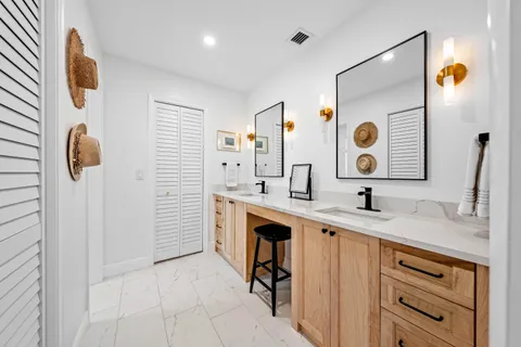 $689,900 | 351 Colony Key Circle, Atlantis, FL 33462