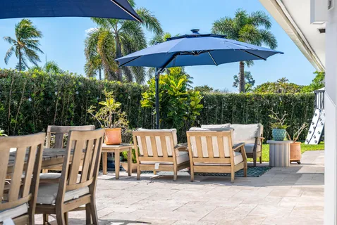 $689,900 | 351 Colony Key Circle, Atlantis, FL 33462