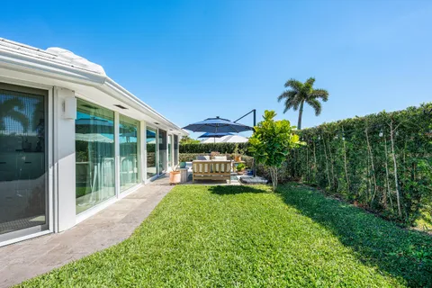 $689,900 | 351 Colony Key Circle, Atlantis, FL 33462