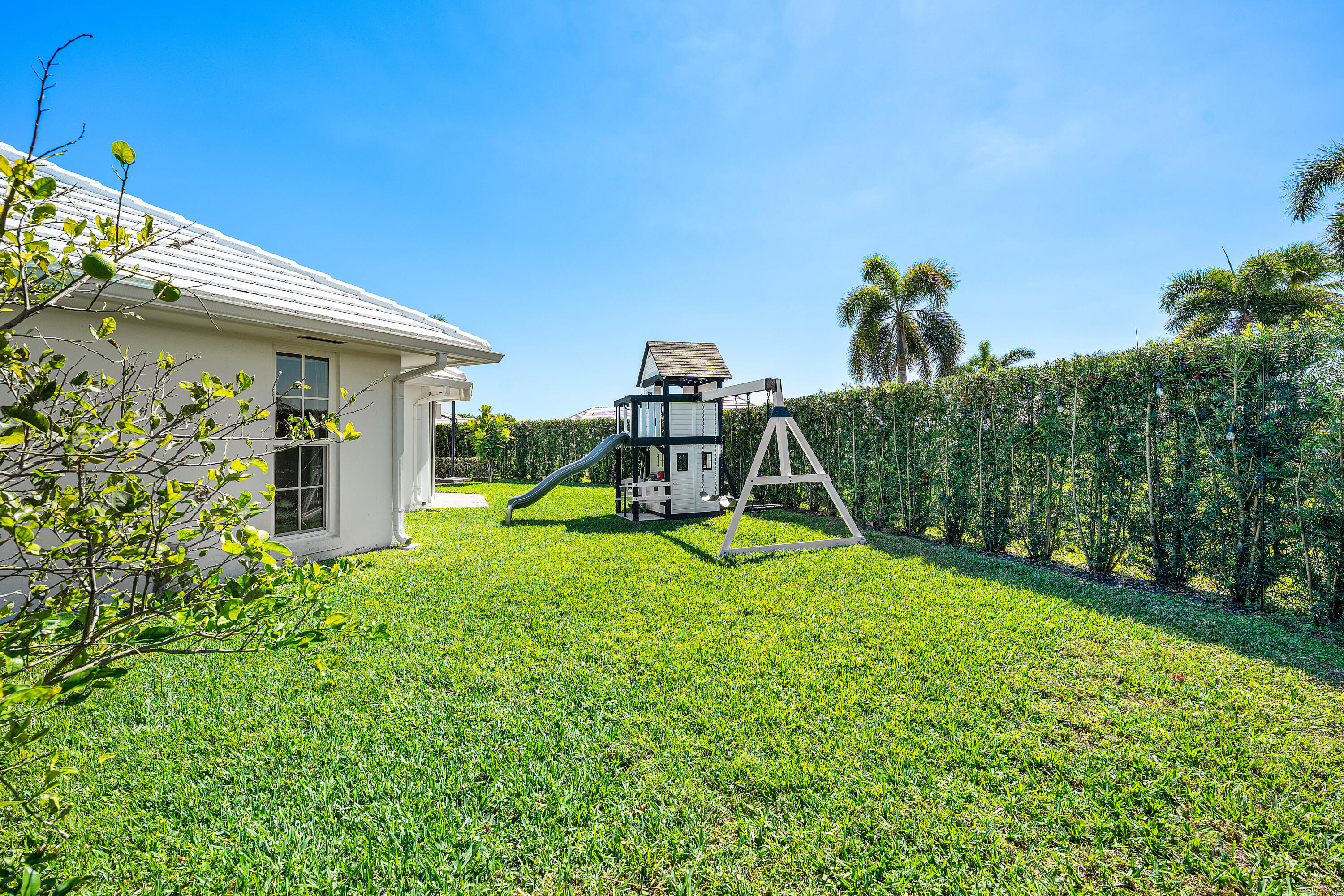 351 Colony Key Circle Atlantis, FL 33462 - Photo 52 of 71 048-351ColonyKeyCircle-Atlantis-FL-33462