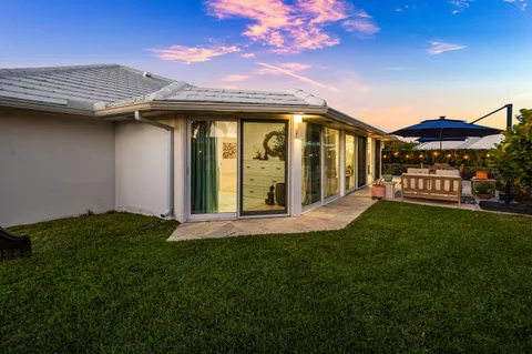 $689,900 | 351 Colony Key Circle, Atlantis, FL 33462