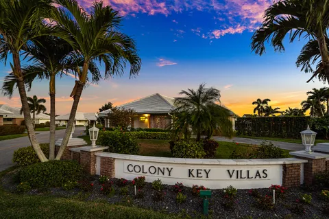 $689,900 | 351 Colony Key Circle, Atlantis, FL 33462