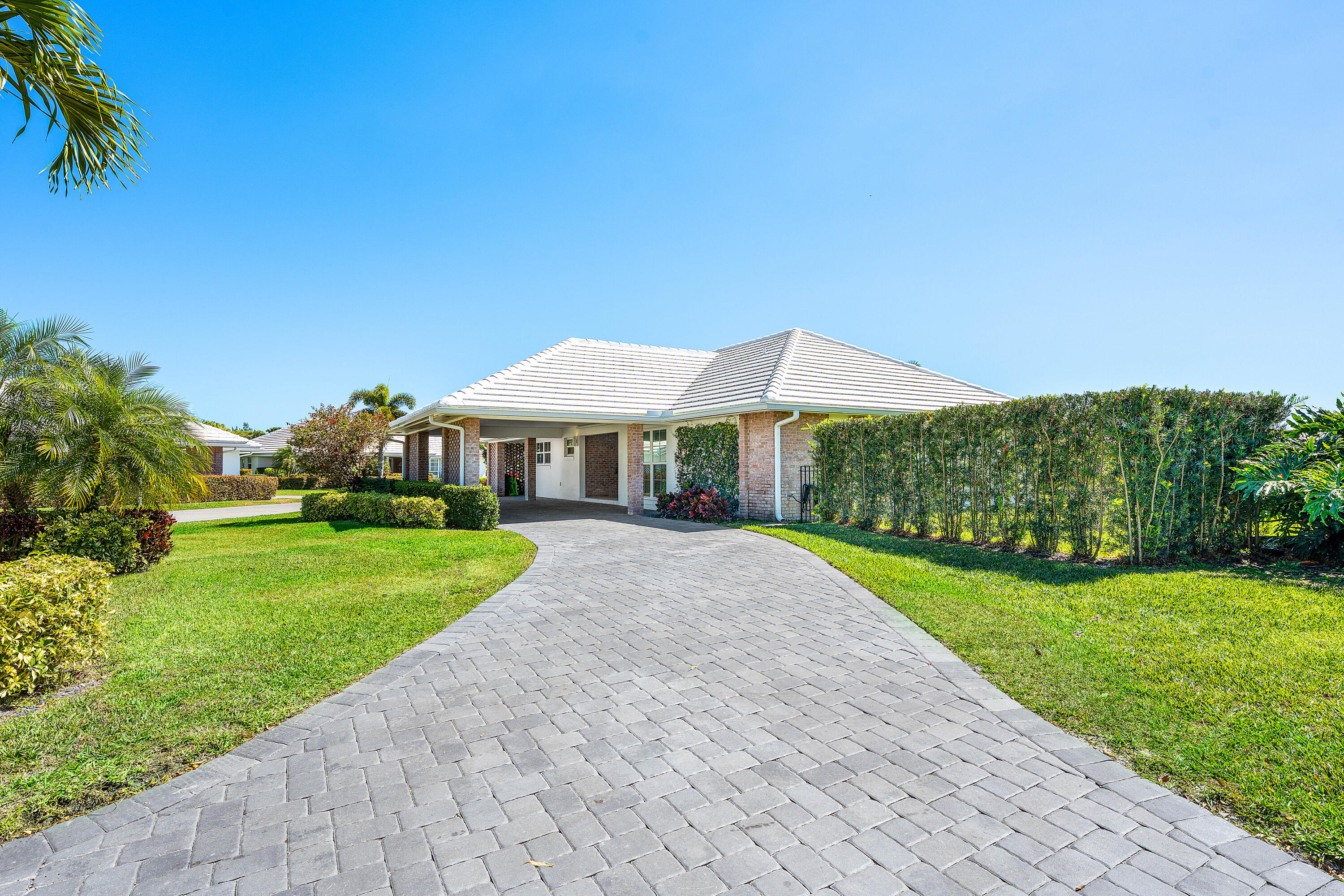 351 Colony Key Circle Atlantis, FL 33462 - Photo 8 of 71 004-351ColonyKeyCircle-Atlantis-FL-33462