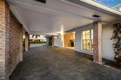 $689,900 | 351 Colony Key Circle, Atlantis, FL 33462