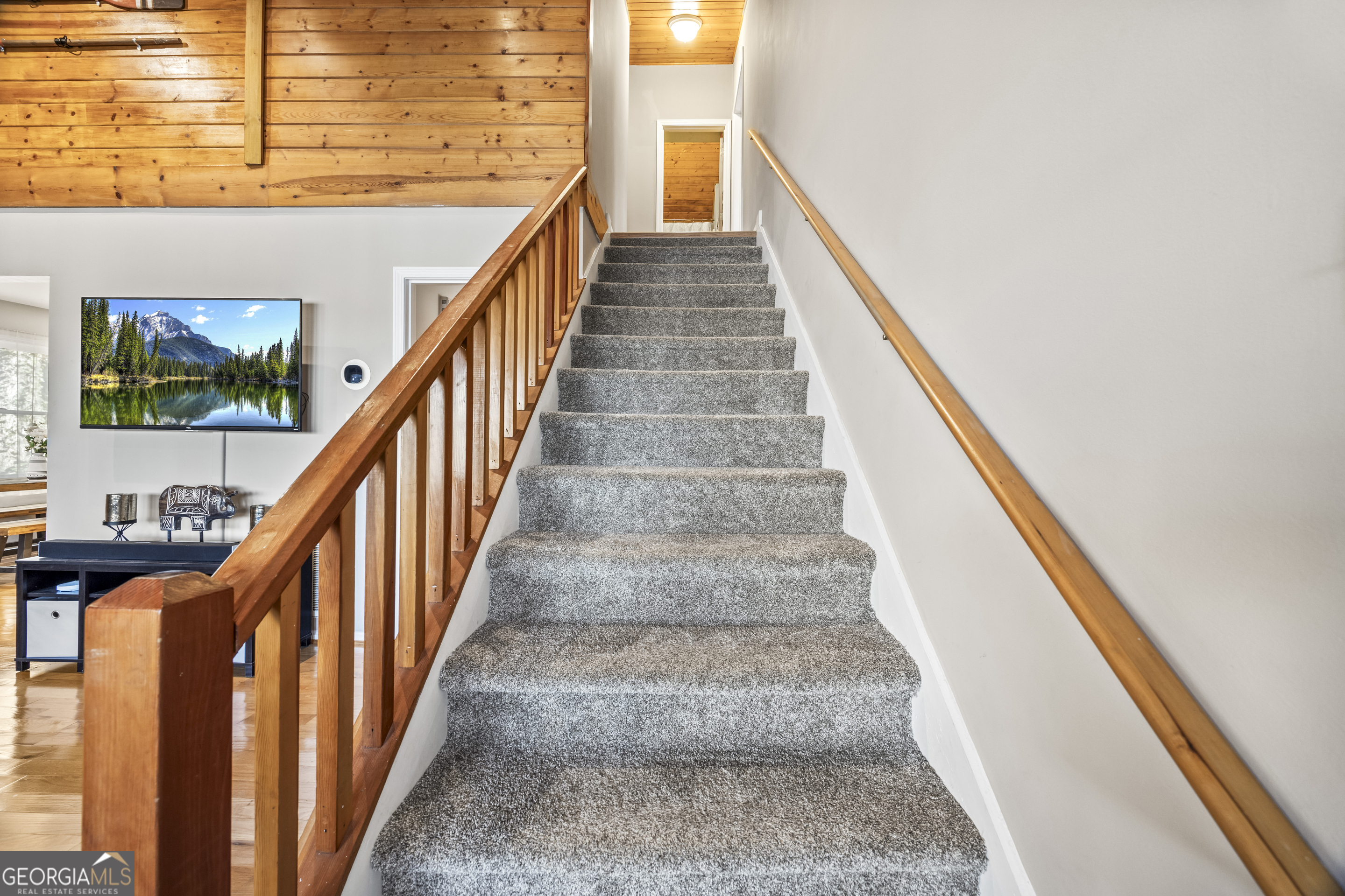 59 Waters Edge Extension Martin, GA 30557 - Photo 31 of 48 a view of entryway