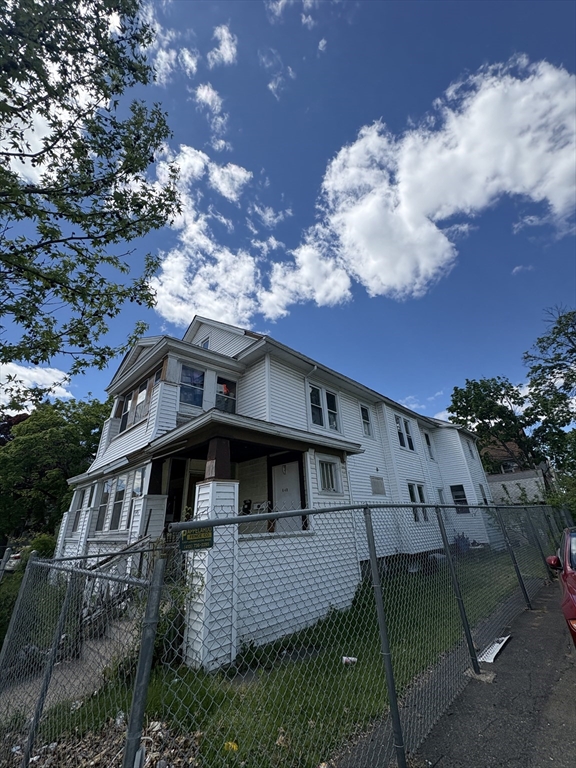 646-648 Carew Street Springfield, MA 01104 - Photo 5 of 6