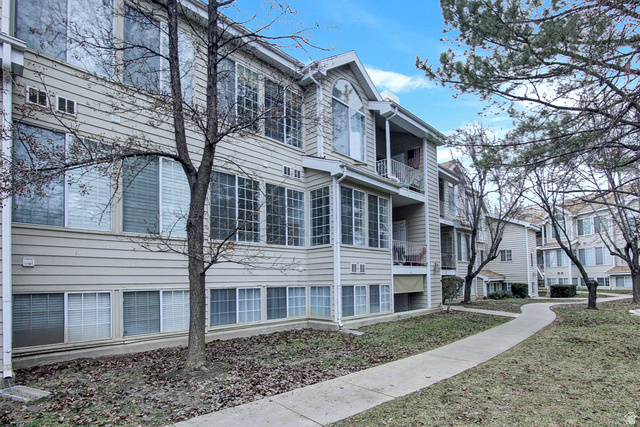650 South Main Street, Unit 6103 Bountiful, UT 84010 - Photo 21 of 25 View of complex