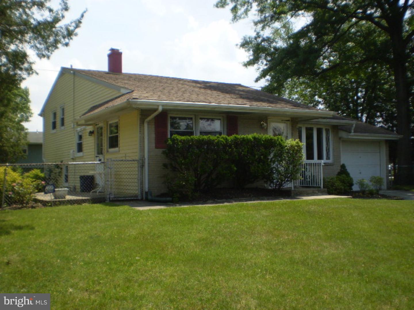 9 South Bell Road Bellmawr, NJ 08031 - Photo 3 of 25