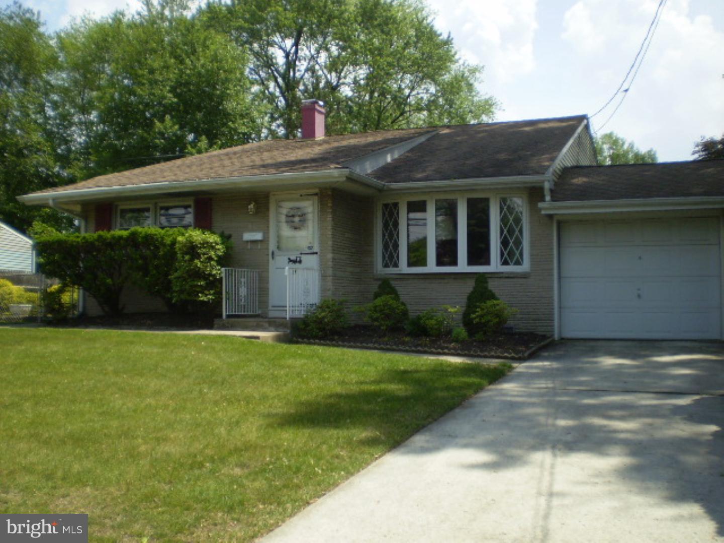 9 South Bell Road Bellmawr, NJ 08031 - Photo 4 of 25
