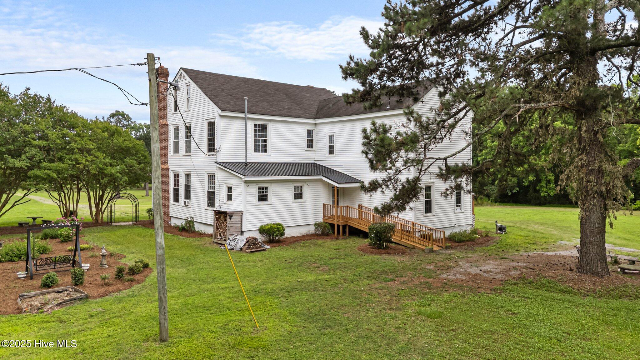 5662 Morning Star Church Road Battleboro, NC 27809 - Photo 4 of 51 Rear view