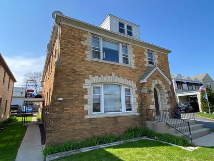 $400,000 | 5313 West Greenfield Avenue, West Milwaukee, WI 53214