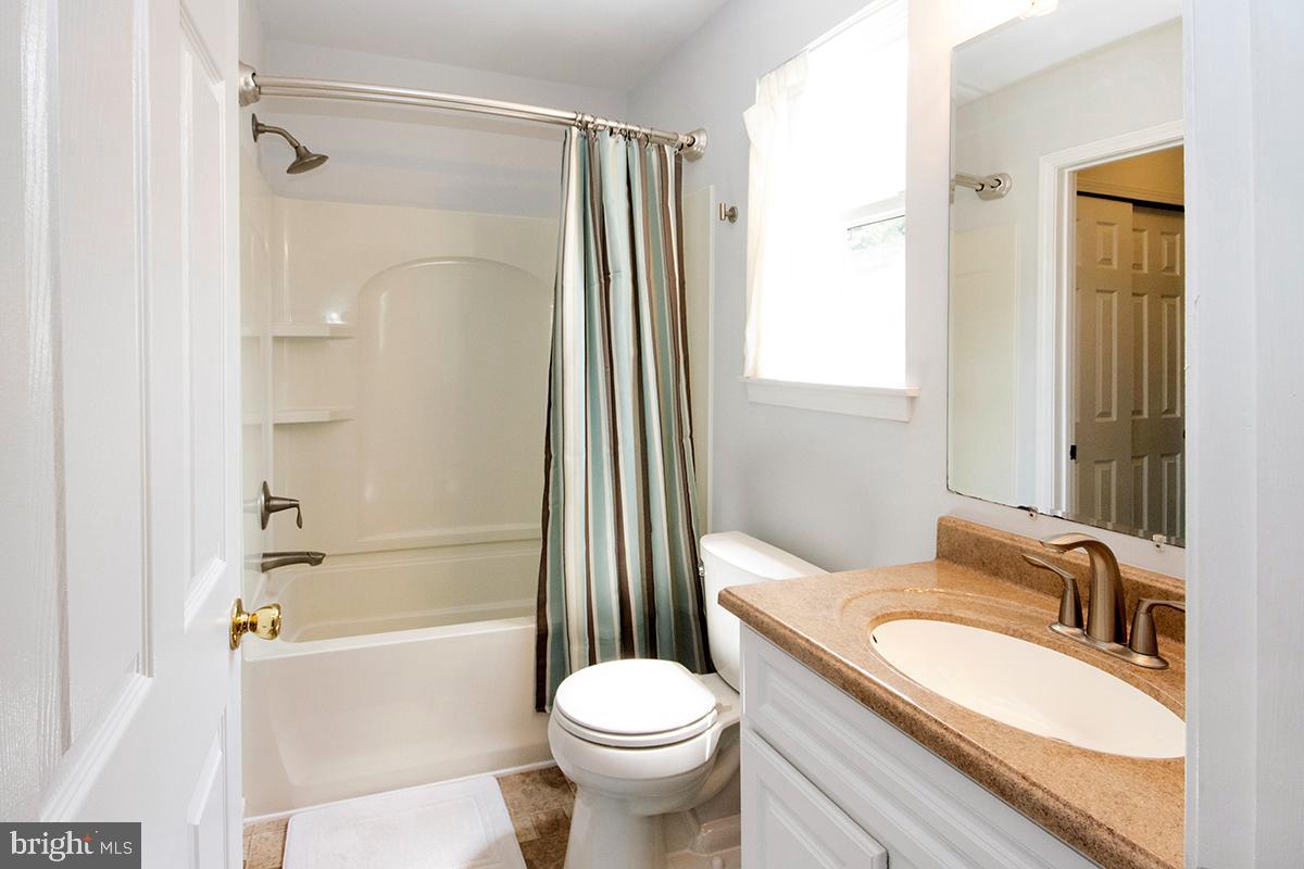 25 Country Club Road Pine Hill, NJ 08021 - Photo 21 of 38 Upstairs Hall Bathroom