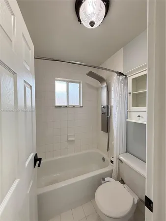 $2,250 | 14905 Southwest 80th Street, Unit 214, Miami, FL 33193