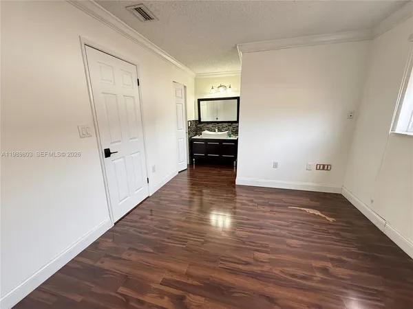 $2,250 | 14905 Southwest 80th Street, Unit 214, Miami, FL 33193