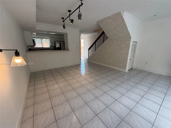 $2,250 | 14905 Southwest 80th Street, Unit 214, Miami, FL 33193