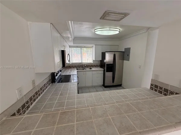 $2,250 | 14905 Southwest 80th Street, Unit 214, Miami, FL 33193