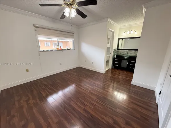 $2,250 | 14905 Southwest 80th Street, Unit 214, Miami, FL 33193