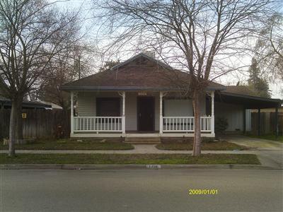 1119 L Street Reedley, CA 93654 - Photo 1 of 10
