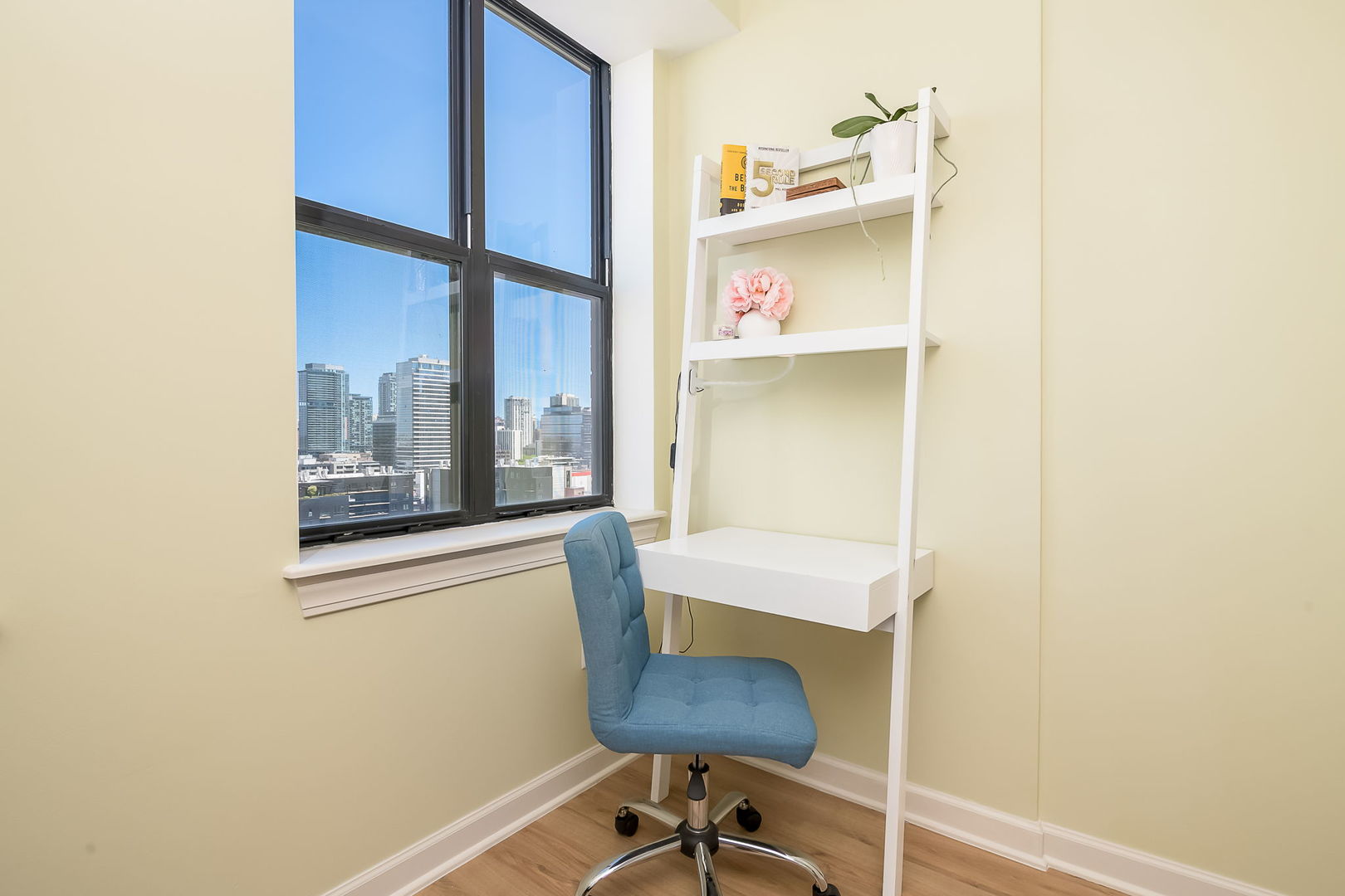 451 West Huron Street, Unit 1502 Chicago, IL 60654 - Photo 16 of 24