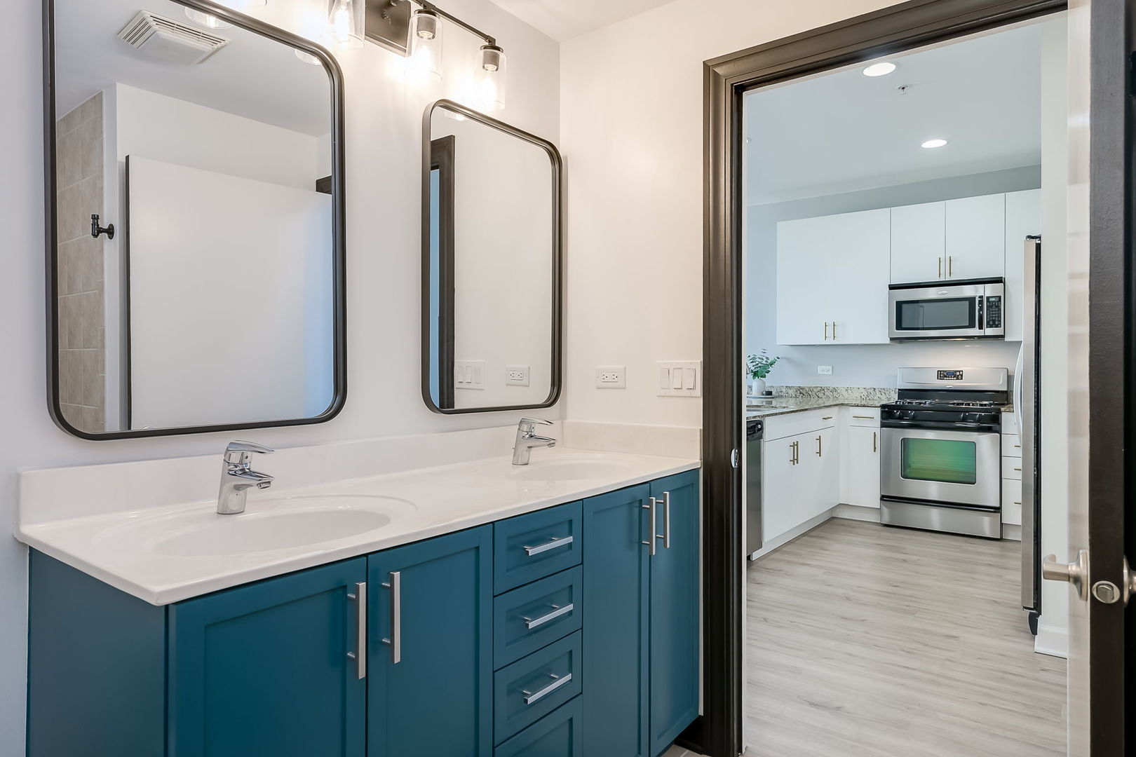 451 West Huron Street, Unit 1502 Chicago, IL 60654 - Photo 21 of 24