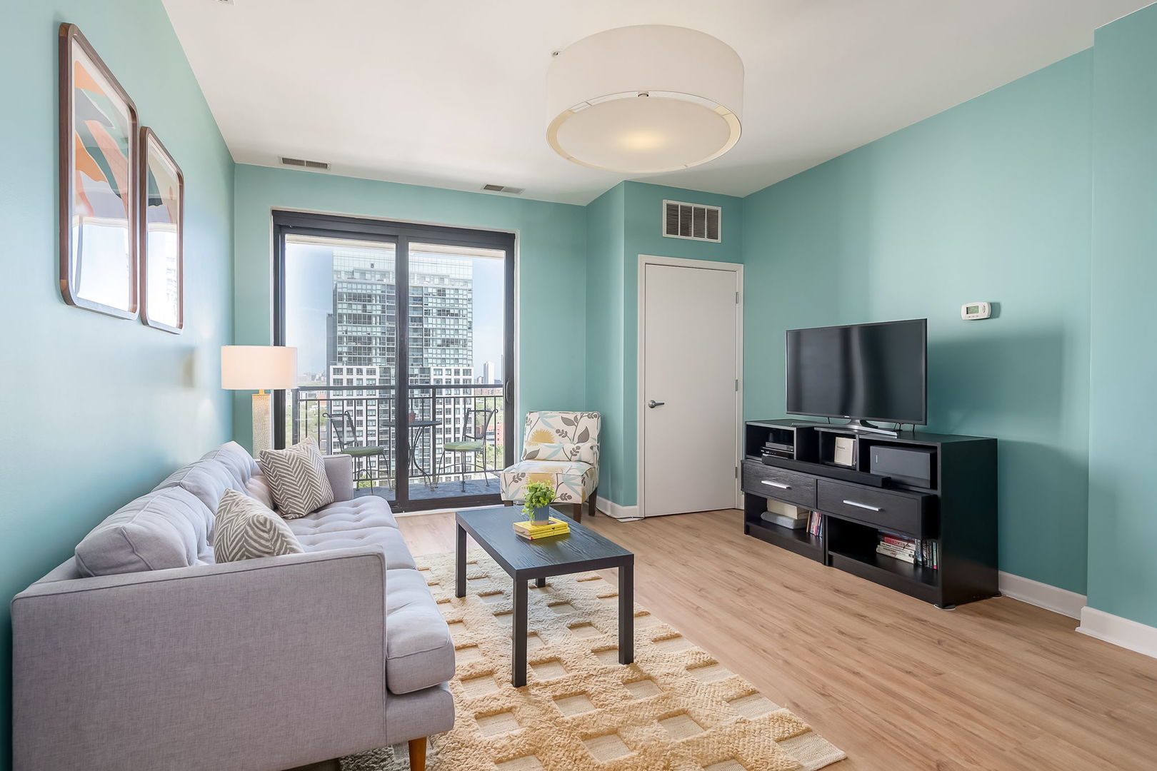 451 West Huron Street, Unit 1502 Chicago, IL 60654 - Photo 4 of 24